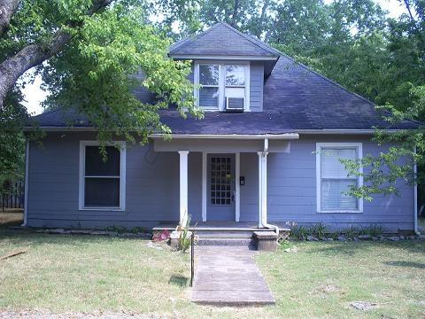 305 Fourth Avenue,Murfreesboro,Tennessee 37130,2 Bedrooms Bedrooms,1 BathroomBathrooms,Duplex,Fourth Avenue,1106